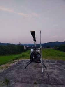 安芸高田市に着陸した時には薄暗くなる　夜間照明設備が整っており24時間離発着可能