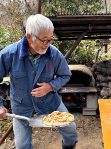 ピザ焼き係