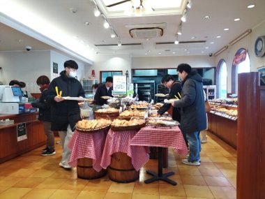 パン屋の店内