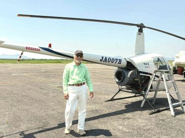 岡南飛行場（旧岡山空港）で燃料給油