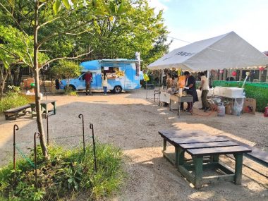 夏祭りは17時から始まるので15時から行って開店準備