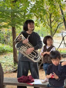 ギターもピアノも無かったのでソロ演奏