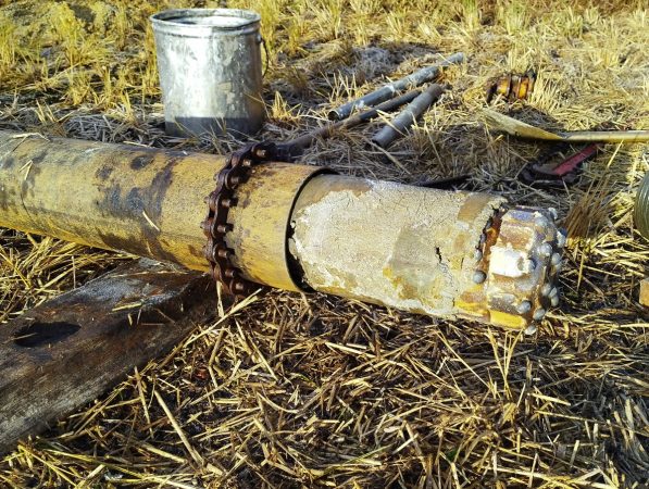 スライム（掘削物）が粘土状になりパイプ内に付着した