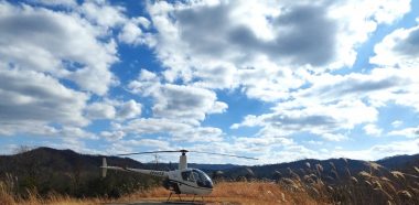 これから機体外部点検、内部点検、暖機運転、計器類チェックそして離陸