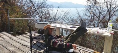 チェンソーの燃料を待っていたら眠たくなった