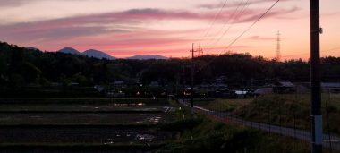 道具を水路で洗って帰る頃にはすっかり日も落ちた